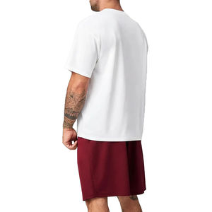 ชุดเสื้อและกางเกงขาสั้นผู้ชาย ให้ความนุ่มสบาย ยืดหยุ่น เหมาะสำหรับการออกกำลังกาย ฟิตเนส ฝึกซ้อมกีฬา กิจกรรมกลางแจ้ง และการเดินทาง 100% - Product Image 3