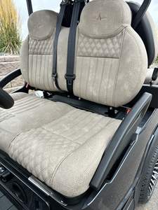 Voiture de golf électrique de haute qualité à 4 places, 72V 104 AH, 70 km/h, autonomie de 90 km, disponible à la vente - Product Image 2