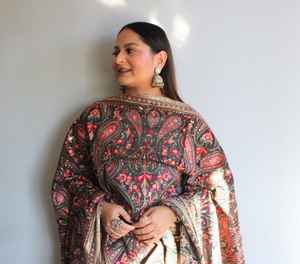 ผ้าคลุมไหล่ผ้าไหมยาวทำด้วยมือสไตล์โบราณพร้อมกระจกหนักงานปักลวดลายชาติพันธุ์ออกแบบ AA-IMPEX ตามต้องการ - Product Image 2