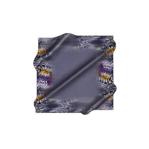 Écharpe en soie vintage de créateur avec motif géométrique à pois - Product Image 1
