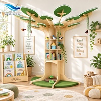 Meuble bibliothèque arbre en bois Montessori pour la lecture, idéal pour les crèches, salles de jeux et les coins lecture pour enfants, avec coussins et ensembles de livres