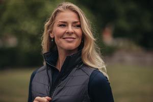 เสื้อแจ็คเก็ตขี่ม้าสำหรับผู้หญิง ปี 2026 คุณภาพสูง ทนทาน กันน้ำ ผลิตจากโพลีเอสเตอร์แบบซอฟต์เชลล์ พร้อมตัวเลือกปรับแต่งได้ - Product Image 5