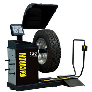 Équilibreuse de roues pour camions Corghi Service Pro 150 avec élévateur – Équipement efficace d'alignement de roues pour ateliers de pneus - Product Image 1