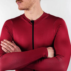 Jersey de Ciclismo Unisex Rojo de Manga Larga, Ligero y Ecológico, 100% Poliéster, Absorbente de Sudor, Transpirable y de Secado Rápido - Product Image 4