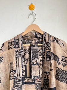 Bata de Seda Vintage para Mujer, Kimono Bohemio Hecho a Mano, Kimono Sari de Retales, Bata de Seda Reciclada, Unisex - Product Image 2