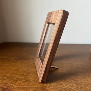 Cadre photo en bois massif fabriqué à la main pour la décoration de table disponible au prix d'usine - Product Image 4