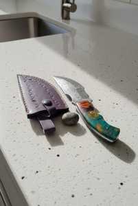 มีดเหล็กดามัสกัส EDC ที่ไม่เหมือนใคร |   ฟูลแทง |   ด้ามจับไม้เคลือบสี |   ชุดสี่ชิ้น |   มีดอเนกประสงค์น้ำหนักเบา - Product Image 2