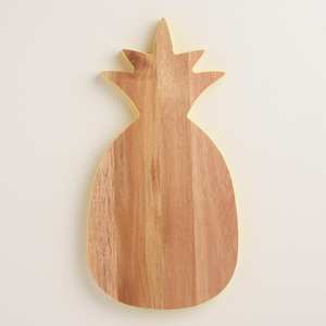 Planche à découper en bois épaisse conçue pour offrir une plateforme durable et longue durée pour une préparation culinaire polyvalente - Product Image 3