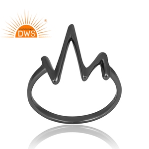 Nouveau design Bague en argent sterling plaqué rhodium noir Bijoux personnalisés pour femme Cadeau pour elle - Product Image 1