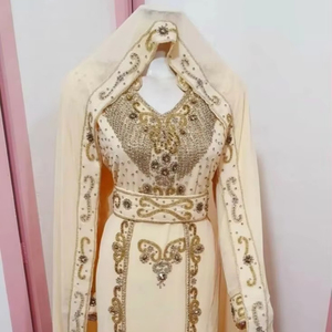 Abayas élégantes et modestes en rayonne brodées à la main pour femmes - Product Image 1