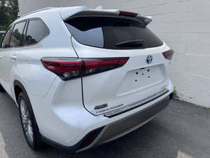 Voiture d'occasion de qualité abordable, Toyota Highlander 2022, conduite à gauche - Product Image 3