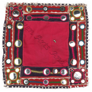 Patch de broderie et de travail aux miroirs Banjara vintage indien fait main pour embellir les vêtements traditionnels indiens vintage Kutch - Product Image 3