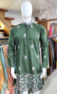 ผ้าไหม fendy แฟชั่นที่น่าสนใจมากที่สุดพร้อมการปักอย่างหนาผู้ผลิต kurta จาก surat - Product Image 3