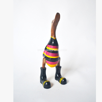 Décoration de canard en racine de bambou artisanale, écologique et durable, à rayures jaunes, rouges et noires, style art moderne et artisanat antique pour la décoration intérieure