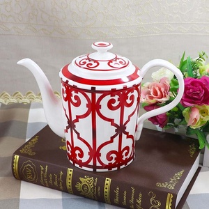 Juego de Té y Café de Porcelana Fina con Decoración Artística Tradicional de Papel Rojo, de Lujo y Alta Gama - Product Image 2