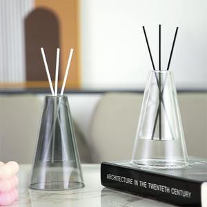 Diffusore di Fragranza Nordico Semplice in Vetro Trasparente, Bottiglia Volatile da Appendere per Interni, per Aromaterapia e Candele, Vendita all'Ingrosso - Product Image 6