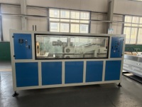 Machine d'extrusion de profilés PVC en promotion, ligne de production de panneaux muraux cannelés WPC et de revêtements de terrasse composites
