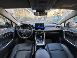 Toyota <span class=keywords><strong>RAV4</strong></span> 2.0L 2WD 2020 - Économique en carburant et durable - Sécurité de haut niveau - Accès facile aux pièces - SUV polyvalent pour la famille et le transport de marchandises - Product Image 3