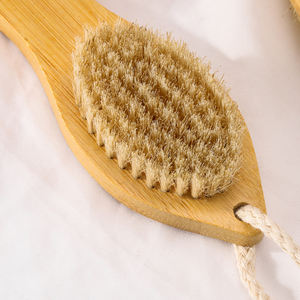 Brosse de bain ovale double face en bambou avec poils naturels pour l'exfoliation corporelle et l'élimination des peaux mortes des pieds, brosse de douche 2-en-1 pour utilisation à sec - Product Image 6