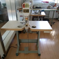 Machine à poinçonner automatique pour rideaux, avec aiguilles et boutons, pour chaussures, avec fixation pneumatique