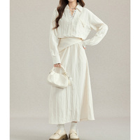 Robe évasée simple et élégante à col personnalisé, manches longues, style chemise, taille cintrée avec lien au dos, idéale pour le quotidien