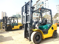 Offre Spéciale Komatsu 3 tonne nouveau chariot élévateur, nous garantissons la condition normale de le camion, s'il vous plaît soyez assuré à acheter