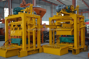 Giá thấp nhất QT4-40 bán tự động Khóa liên động hallow lát xi măng khối máy đúc quy mô nhỏ Máy làm gạch - Product Image 6