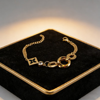 Bracelet trèfle à quatre feuilles creux et rond, bijou élégant pour femme, accessoire de mode pour usage quotidien, vente en gros