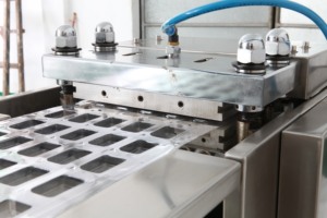 Máquina Automática para Envasado en Blíster de Chocolate con Miel QGF-Z - Product Image 5