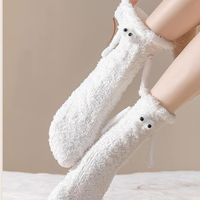 Chaussettes d'hiver chaudes et confortables en velours corail tricoté, épaisses, douces, mignonnes, avec fermeture magnétique, pour femmes et hommes