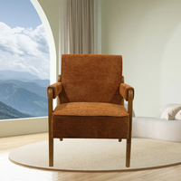Fauteuil moderne en tissu chenille avec structure en bois et accoudoirs en bois de caoutchouc pour salon