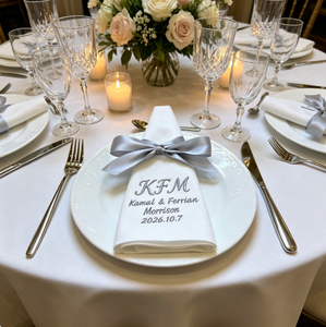 <span class=keywords><strong>Serviettes</strong></span> <span class=keywords><strong>de</strong></span> <span class=keywords><strong>table</strong></span> en lin blanc naturel brodées sur mesure avec ourlet festonné pour restaurant et mariage - Product Image 3