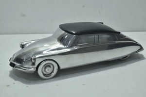 Hot Sale Decorative Silver-Plated Metal Car <b>Model</b> Showpiece for Center Table Office Desk Hotel Lobby and Home <b>D</b>écor Use for Sale - Product Image 2