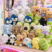 Promotion en gros économique : Assortiment de jouets en peluche imprimés de 7 pouces (12-50 cm) pour machines à griffes, cadeaux
