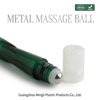 Flacon roll-on élégant vert émeraude 13g en PETG, portable, pour sérum contour des yeux, avec bille de massage métallique
