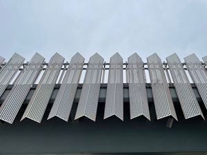 Zhenyu đục lỗ chống gió kiểm soát bụi lưới cho bên ngoài tường footbridge và cầu vượt trang trí - Product Image 3