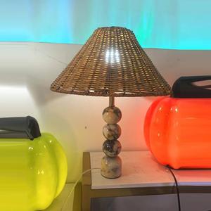 Lámpara de Mesa Moderna de Lujo Estilo Americano, Base E26, Alimentación CA, Lámpara Decorativa para Sala de Estar, Dormitorio y Mesita de Noche - Product Image 4