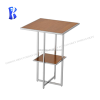 Décorations de table de buffet en or Table de cocktail à DEL avec dessus en verre trempé pour les tables à manger en acier inoxydable de fête et de mariage