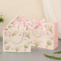 Sacs cadeaux en papier biodégradables écologiques Convallaria Floral avec poignées en forme de fleurs 3D pour l'emballage de bouteilles d'huiles essentielles parfumées