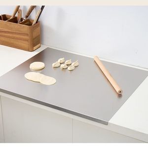 Tabla de Cortar de Acero Inoxidable Gruesa con Borde, Tapete para Repostería Antideslizante y Antiadherente para Encimera de Cocina, Logotipo Personalizado - Product Image 2