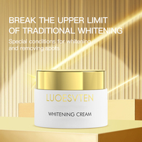 Crème correctrice pour éclaircir la peau avec marque privée pour le visage contient de l'extrait de centella asiatica, de l'extrait de romarin