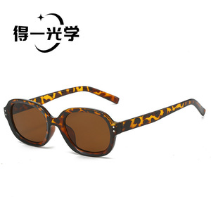 Studded <b>Sunglasses</b> 3D Oval Small Frame Women UV400 Protection Black PC Frame - Product Image 2