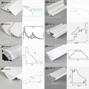 Nuevo 2025 Personalizado 45 °   Perfil de Aluminio en V para Esquinas, Perfil LED para Techo y Pared, Luz LED de Esquina con Haz Oblicuo - Product Image 4