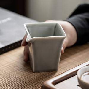 Nhật Bản Tea Set Lớn Gốm Công Bằng Cup Công Bằng Mug <span class=keywords><strong>Handmade</strong></span> Băng Màu Xám Men Trà Nồi Đơn Giản Trà Bình - Product Image 3