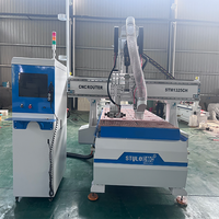 Routeur CNC à commande numérique ATC linéaire 4x8 pour le travail du bois en promotion