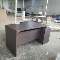 Bureau de direction en bois de forme en L, mobilier de bureau, bureau de PDG, table d'ordinateur noire, bureau de bureau