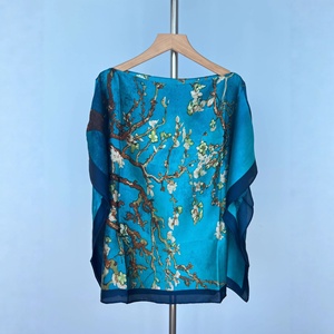 Écharpe en satin de polyester PROMISTAR, longue, rayée, imprimée, pour l'été, voyage, châle de protection solaire haut de gamme, à la mode, vente en gros pour femmes - Product Image 1