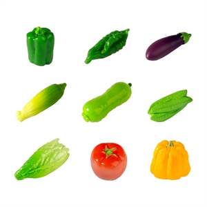 Accessoires DIY pour sacs surprises, miniatures à suspendre, représentant des légumes de simulation (citrouilles, radis) pour micro-paysages, thème alimentaire et ludique. - Product Image 5