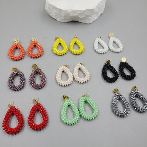 Pendientes de gota de agua con cuentas facetadas para mujer, Pendientes colgantes de cristal con tachuelas de acero inoxidable bohemio para mujer - Product Image 4