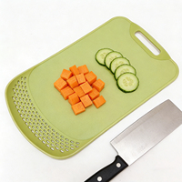 Accessoires de cuisine : Planche à découper multifonctionnelle en plastique avec panier de drainage intégré